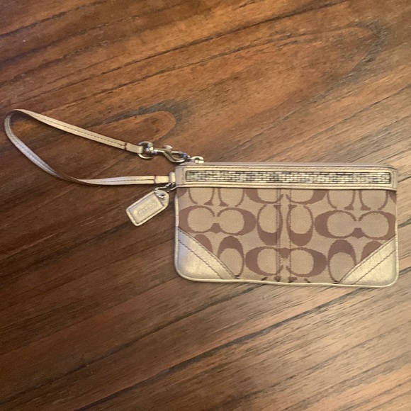 Coach Wristlet - Picture 1 of 6